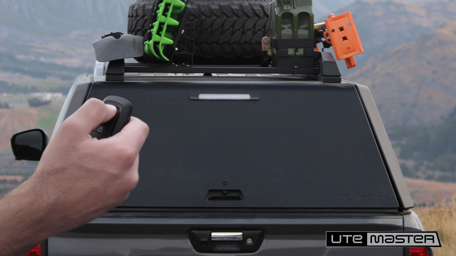 Central Locking Loom for the Utemaster Centurion Aluminium Canopy
