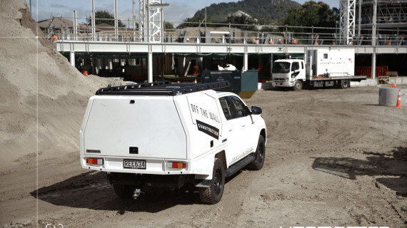 Toyota Hilux Canopy Ute White Concreting Roof Rack Central Locking Utemaster Trailcore Tray 10 v2
