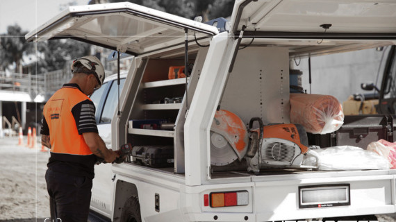 Toyota Hilux Canopy Ute White Concreting Roof Rack Central Locking Utemaster Trailcore Tray 6 v3
