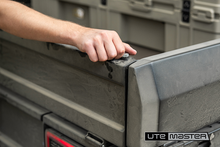 Utemaster Tray TrailCore Flat Deck Side Boards Slam Latch Locks v2