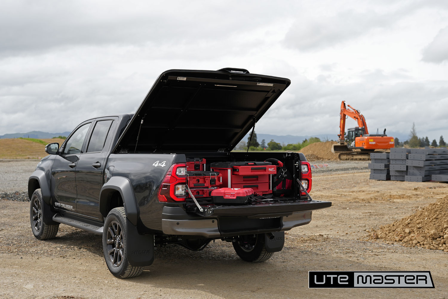 Utemaster Load Lid Hard Lid Roller Shutter Tonneau to suit Wide Track Body 2023 Toyota Hilux