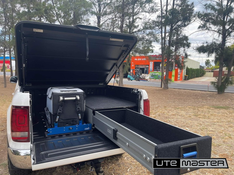 Volkswagen Amarok White fridge in tub with load lid