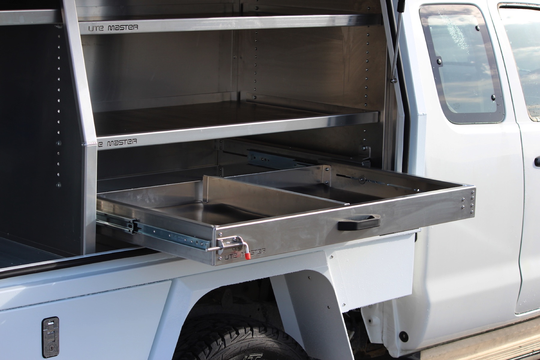 Internal Drawers Utemaster